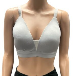 Auden - NWT - Elegant Gray Plunge Bra